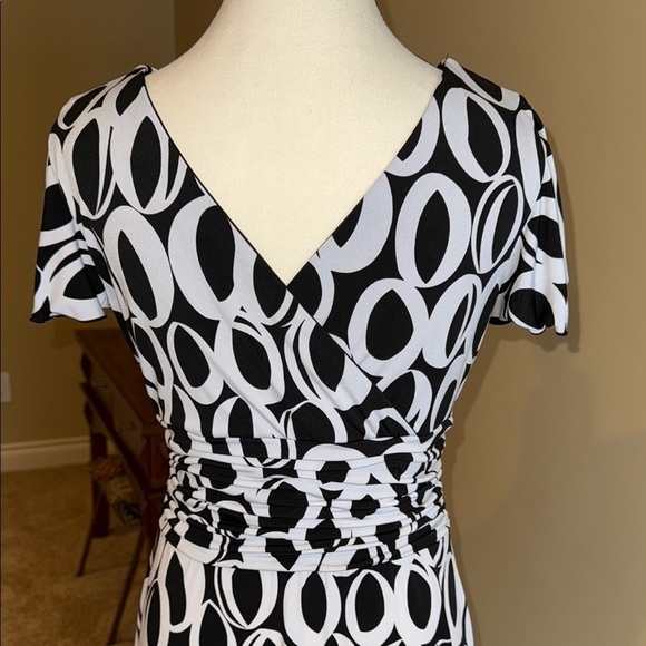 Sandra Darren Black and White, Wrap Over Bodice, Ruched Waist, Midi Dress - Picture 8 of 16